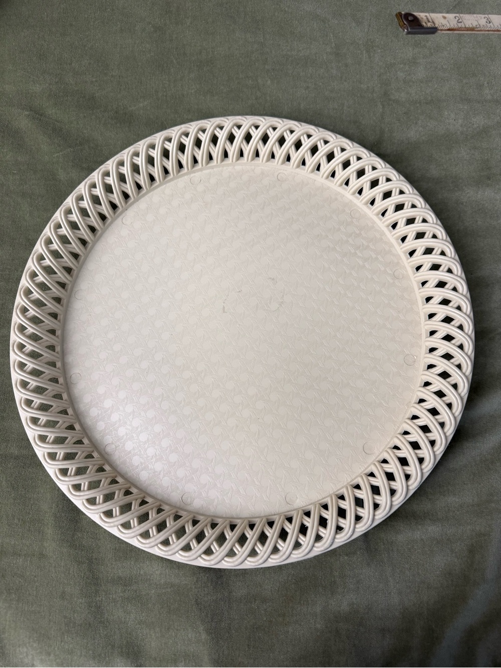 Action Industry Inc cream Decorative Woven-Edge Plastic Serving Platter